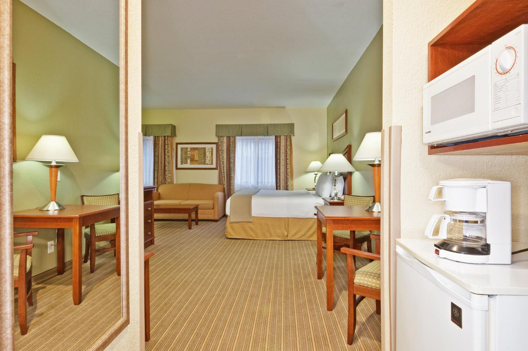 Holiday Inn Express Winfield - Teays Valley By Ihg Hurricane Exterior photo