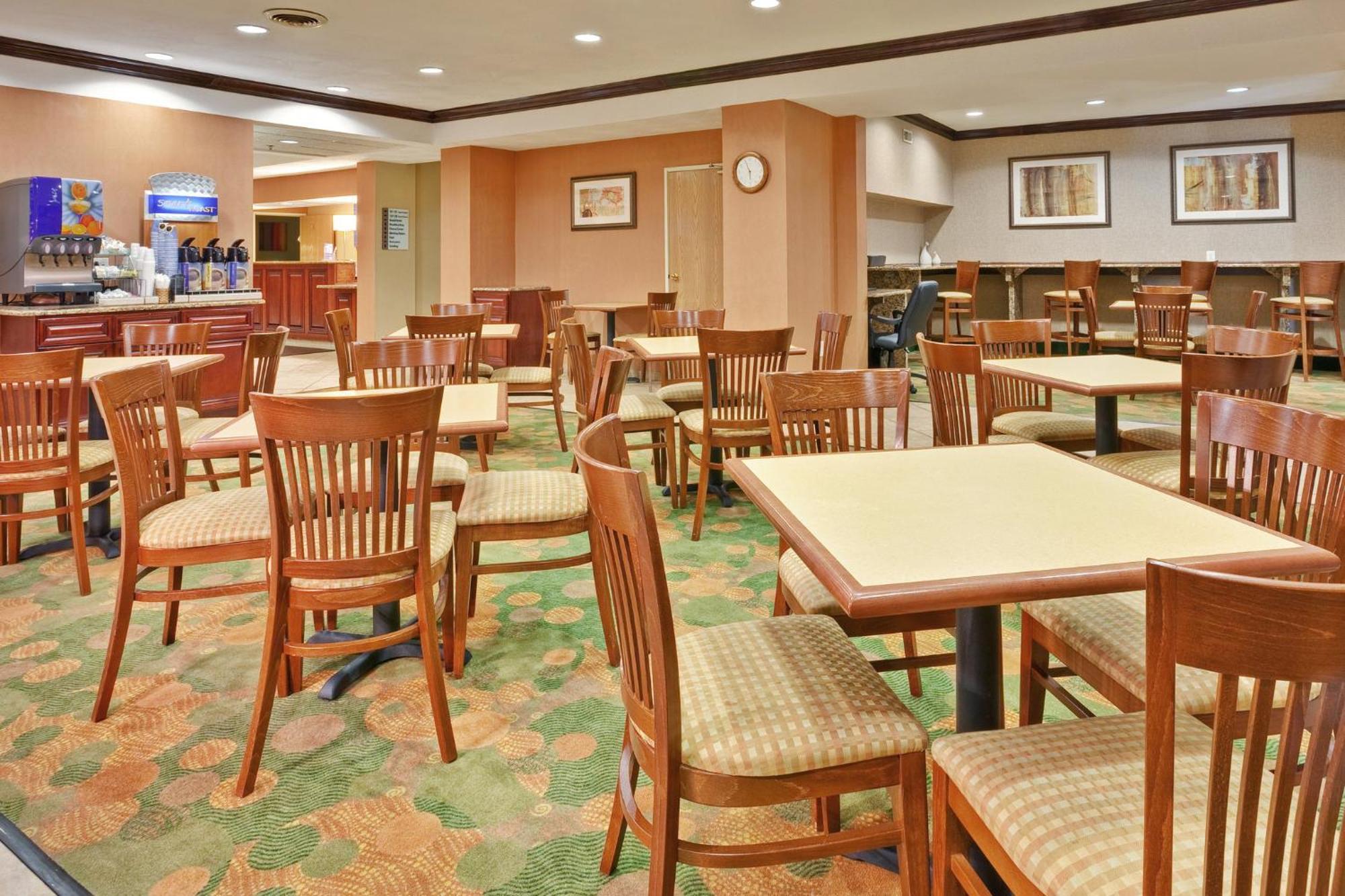 Holiday Inn Express Winfield - Teays Valley By Ihg Hurricane Exterior photo