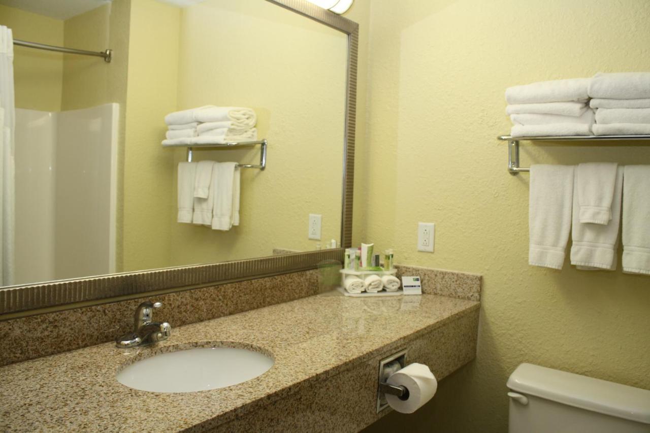 Holiday Inn Express Winfield - Teays Valley By Ihg Hurricane Exterior photo